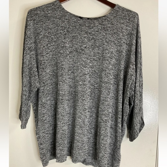 Premise Tops - 3X Women’s Black And White Long Sleeve Pullover Shirt By Premise Studio